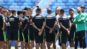 Eliminatórias: Tite confirma time titular e nega 'Neymardependência' na seleção