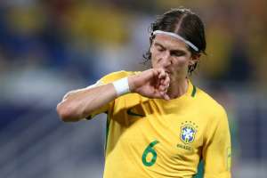 Eliminatórias: Capitão contra a Venezuela, Filipe Luis diz que escolheu jogar pelo Brasil