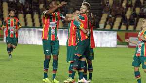 Série B: Decisivo no último jogo, Diego Lorenzi fala de bom momento do Sampaio Corrêa