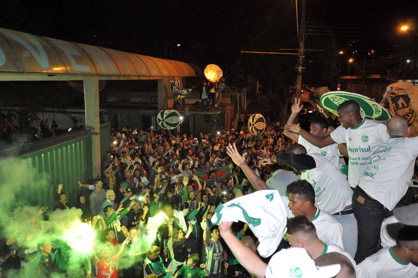 Série C: Juventude é recebido com festa nas ruas de Caxias do Sul; confira as fotos!