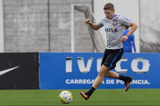 Setor ofensivo do Corinthians está em baixa no Campeonato Brasileiro 