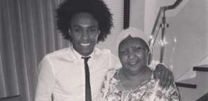 Luto! Um dia após marcar gol pela seleção, Willian perde a mãe