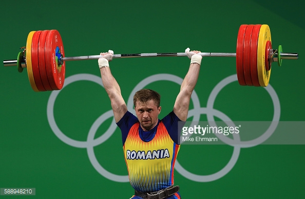 Romeno é pego no doping e pode perder medalha do levantamento de peso no Rio