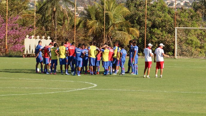 Série B: Vila Nova vai para clássico contra Goiás com sete desfalques