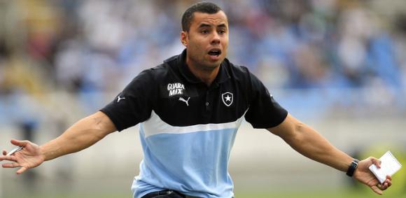 Jair Ventura: 37 anos e melhor campanha do returno Jair Ventura: 37 anos e melhor campanha do returno