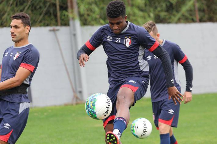 Série B: Atento ao Paraná, Erick Luis destaca evolução do Joinville nos últimos jogos