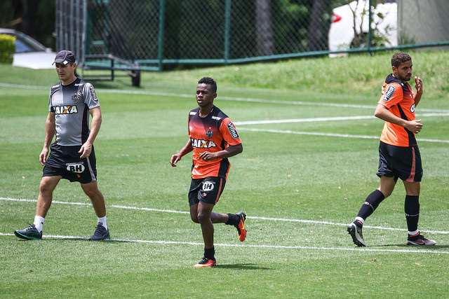 Cazares se reapresenta e Atlético-MG inicia preparação para encarar o Botafogo