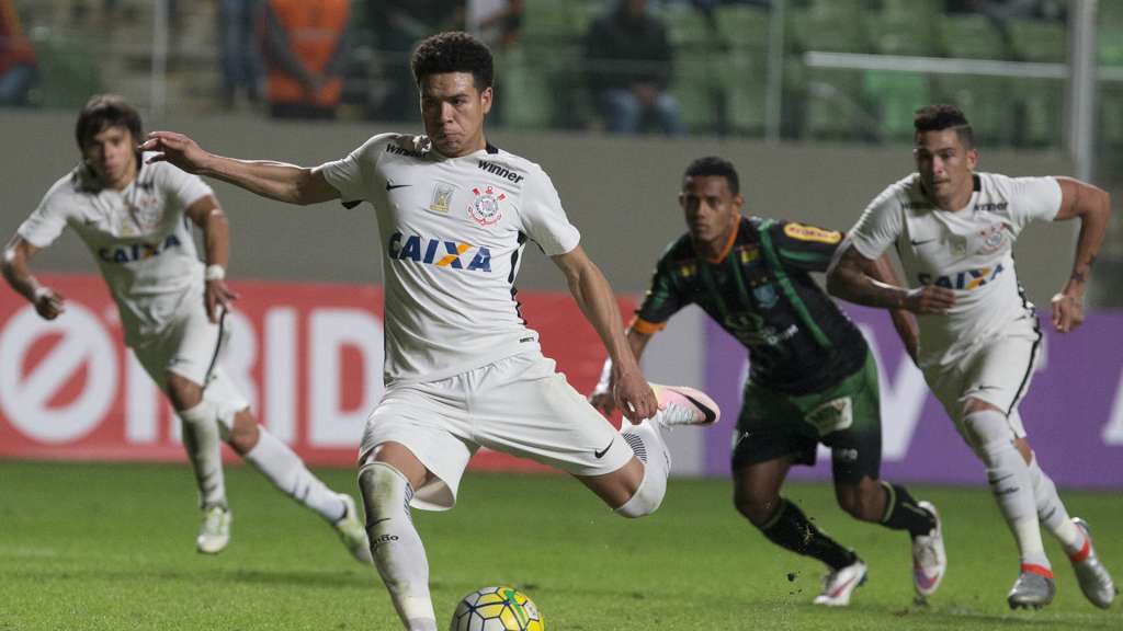 Marquinhos Gabriel, que marcou o segundo gol da vitória por 2 a 0 no primeiro turno, está suspenso neste domingo