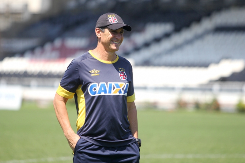 Série B: “Eu quero ganhar sempre”, afirma Jorginho, técnico do Vasco