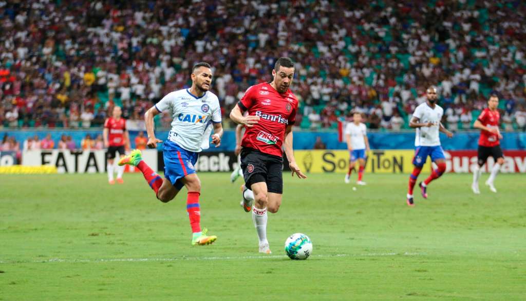 Na Fonte Nova, em Salvador, o Brasil não conseguiu superar o Bahia e foi derrotado por 1 a 0 - FOTO: Jonathan Silva / GEB