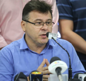 Presidente do Ceará, Robinson Castro, faz contas e 'dorme' à espera de milagre para subir