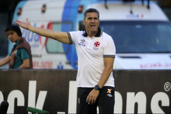Jorginho concorda com as vaias da torcida do Vasco (Foto: Paulo Fernandes/Vasco)