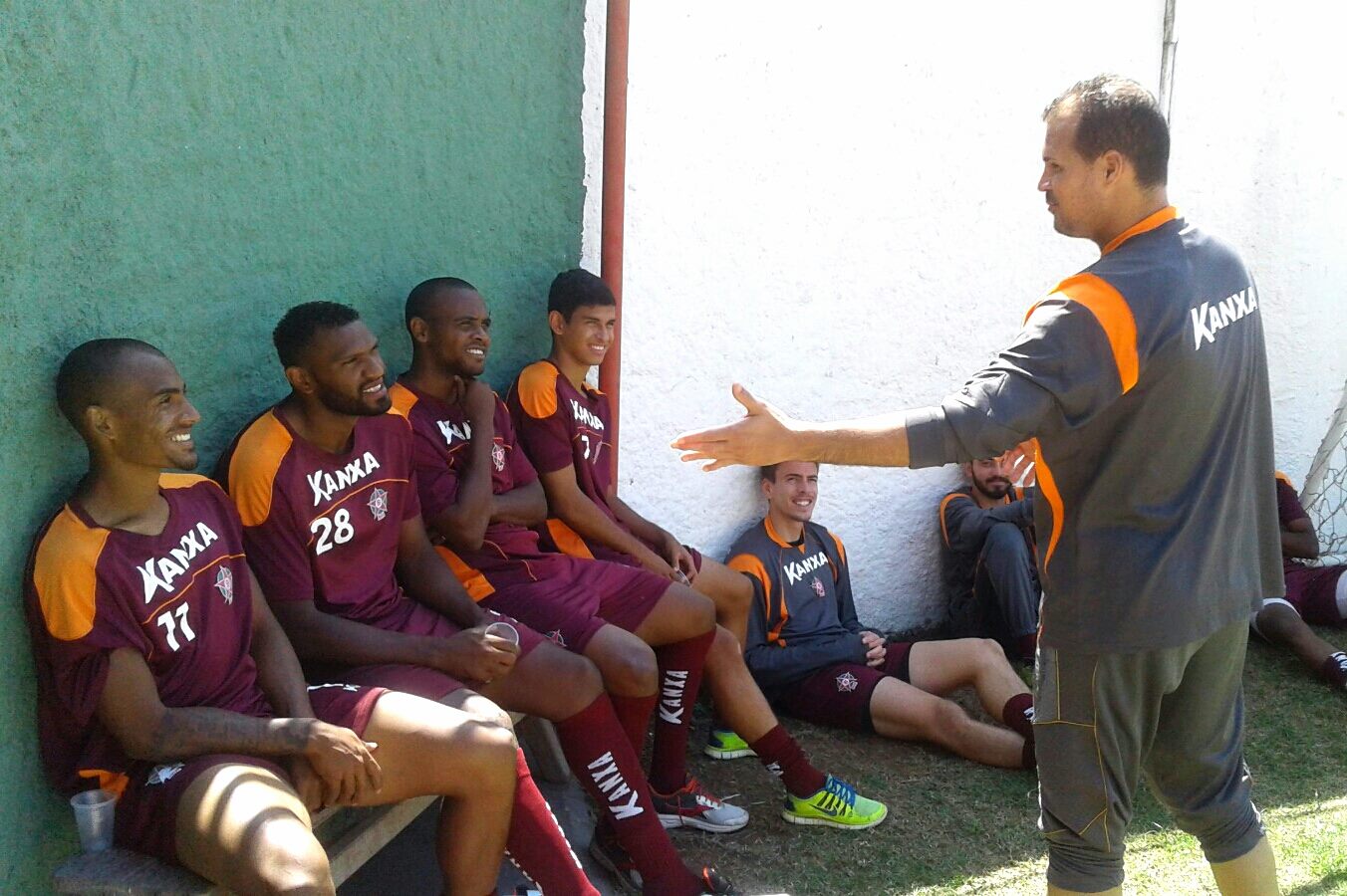 Série C: Boa Esporte volta aos treinos e tenta não pensar em vantagem