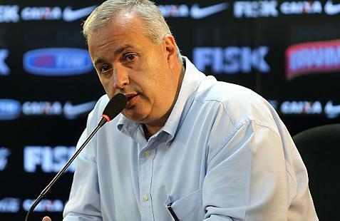 Roberto Andrade não quer pagar contas sem fim do Itaquerão