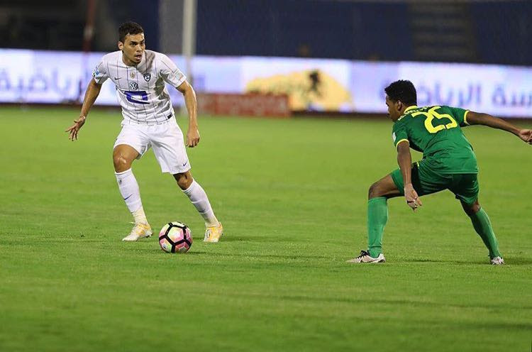 No Al Hilal, Carlos Eduardo vibra com grande fase e mira título na Arábia