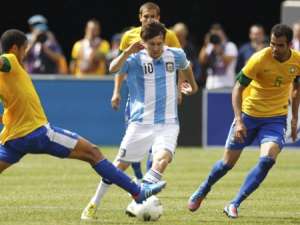 Eliminatórias: No retrospecto contra o Brasil, Messi leva a pior em sete duelos