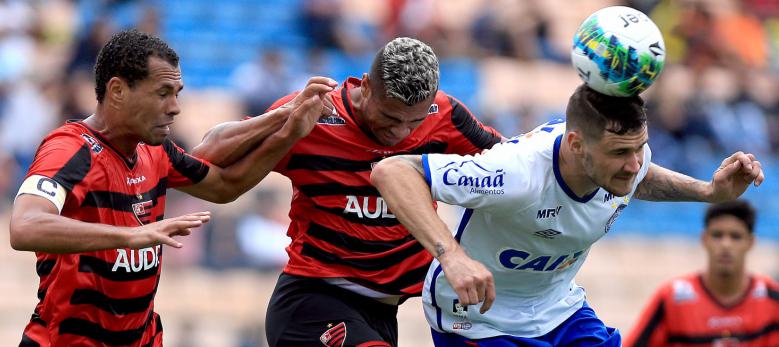 Oeste e Bahia bateram cabeça e não saíram de suas posições na tabela. Foto: Felipe Oliveira