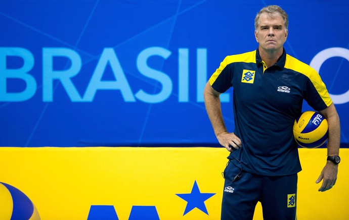 Vôlei: CBV quer manter Bernardinho na seleção e garante não ter plano B