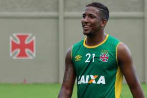 Série B: Thalles celebra gol e confia em acesso antecipado do Vasco