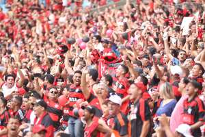 E o Corinthians deixa o Palmeiras com a mão no título brasileiro