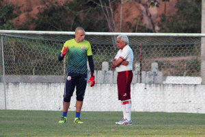 Série B: Recuperado de uma pancada na cabeça, Júlio César reforça o Náutico