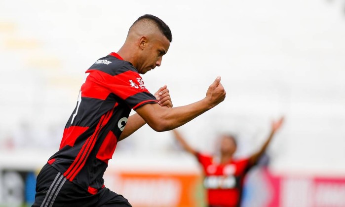 Jorge pede Flamengo perfeito para seguir sonhando: ‘Não pode nem empatar’