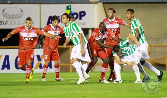 Goiás domina o jogo e vence com tranquilidade o CRB. Foto: goiasec.com.br