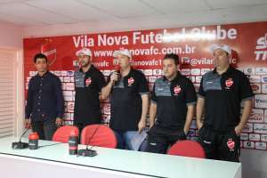Série B: Técnico do Vila Nova atinge marca incrivel e chama atenção no mercado