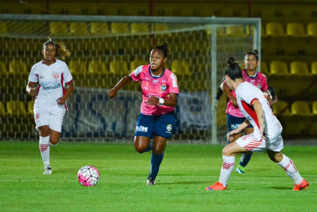 'Tenho que agradecer todas as atletas', disse Emily Lima, técnica do São José Feminino - Arthur Marega Filho / São José Feminino