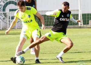 Série B: Cléo alerta Goiás para clássico com Atlético: 'Muita atenção'