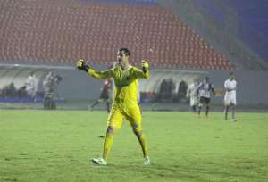 Seleção da Série B com goleiro improvisado e 'atacante surpresa'