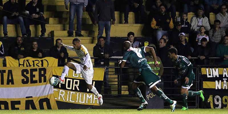 Criciúma e Luverdense ainda têm esperança de conseguir o acesso. (Foto: Divulgação / Criciúma)