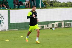 Série B: Goiás volta aos treinos e Ednei aparece nos gramados