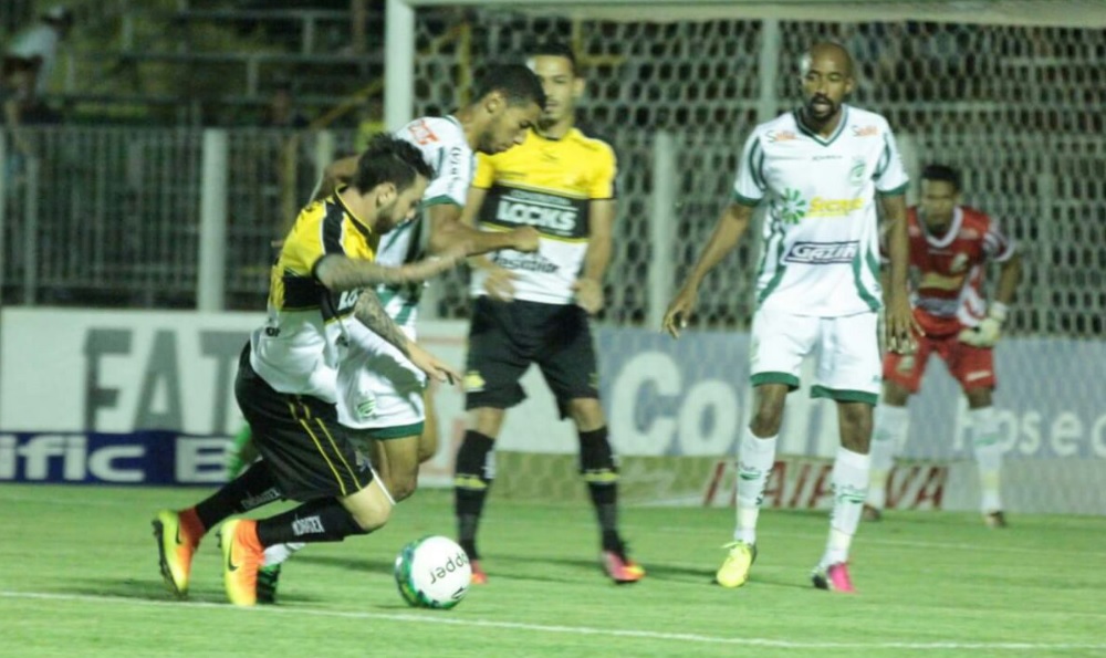 A vitória sobre o Criciúma mantém o Luverdense com chances de acesso - Diogo Carvalho/Assessoria FMF