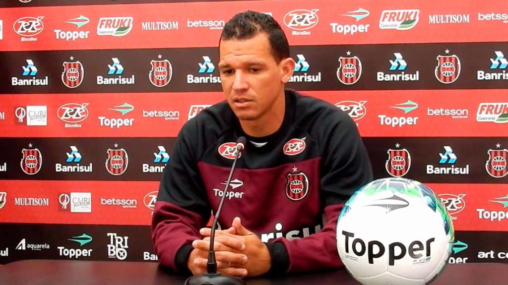 Washington pede apoio da torcida contra Vasco