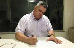 Atos assinados nesta sexta-feira aproximam atletas da FENAPAF