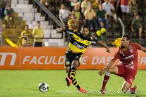 Série B: Volante Michel, do Novorizontino, se destaca atuando pelo Atlético-GO