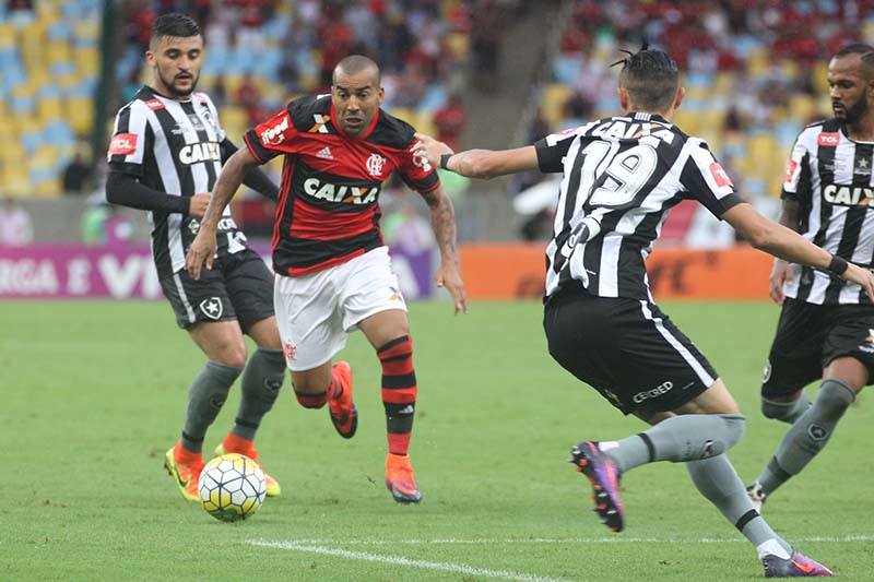 Flamengo empata com Botafogo e agora torce contra o Palmeiras para não se distanciar do título. Foto: flamengo.com.br