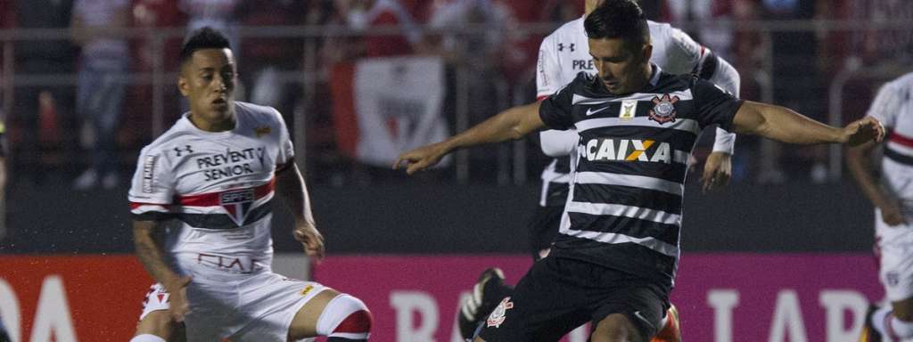 Corinthians joga mal e perde para São Paulo