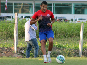 Série B: Volante voltas aos trabalhos e Náutico terá mais mudanças