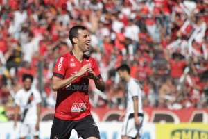 Série B: Após vitória, Brasil de Pelotas viaja com força total para Goiânia