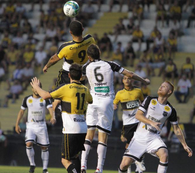 Ceará faz a festa na casa do Criciúma, em jogo de 5 gols. Foto: criciuma.com.br - Caio Marcelo/CriciúmaEC