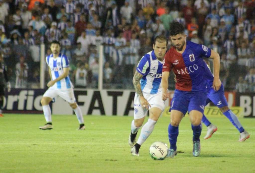 O empate na Curuzu praticamente garantiu a permanência do Paraná na Série B - Fernando Torres/Paysandu SC