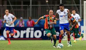 SÉRIE B: Atlético-GO sobe, Sampaio cai. Bahia é vice-líder e Vasco se complica em casa