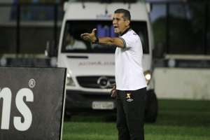 Série B: Jorginho admite momento 'extremamente delicado', mas mantém confiança no Vasco