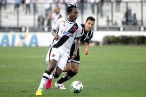 Série B: Com a corda no pescoço, Bragantino desafia tabu contra o Vasco no Nabizão