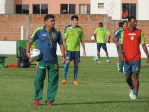 Série B: Cotado no Remo, Fávio Araújo diz querer seguir no Sampaio Corrêa