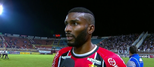 Série B: Zagueiro Ligger desabafa após derrota do Joinville 'Jogamos com a bunda lá atrás'