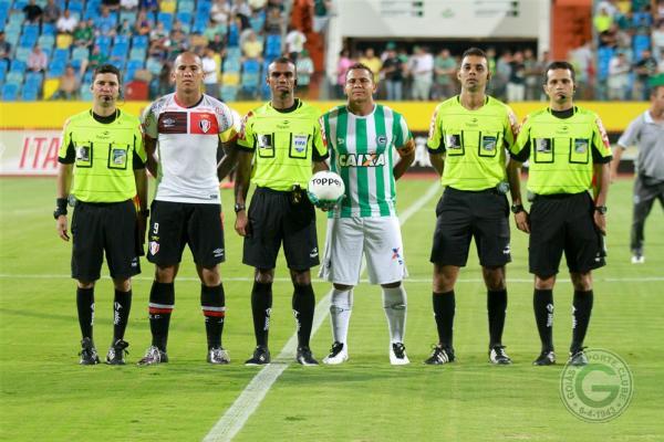 Goiás 3 x 2 Joinville - JEC sofre a virada e se afunda de vez no Z4 3 0002050208990 img