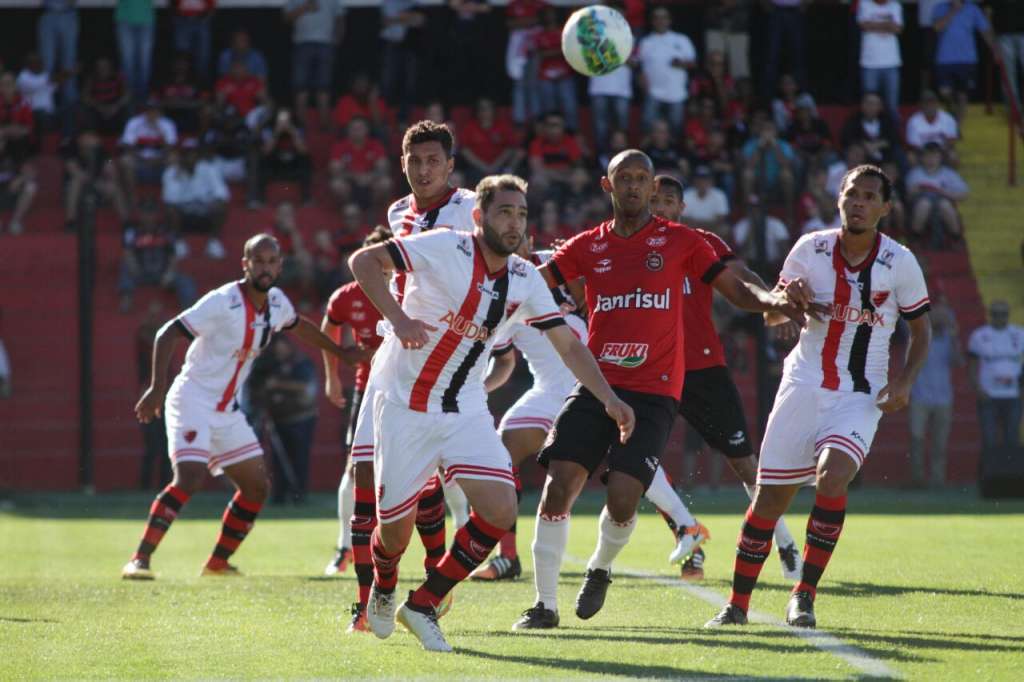 Se empatar com Joinville na próxima rodada, o Oeste define os últimos dois donos das vagas no Z4